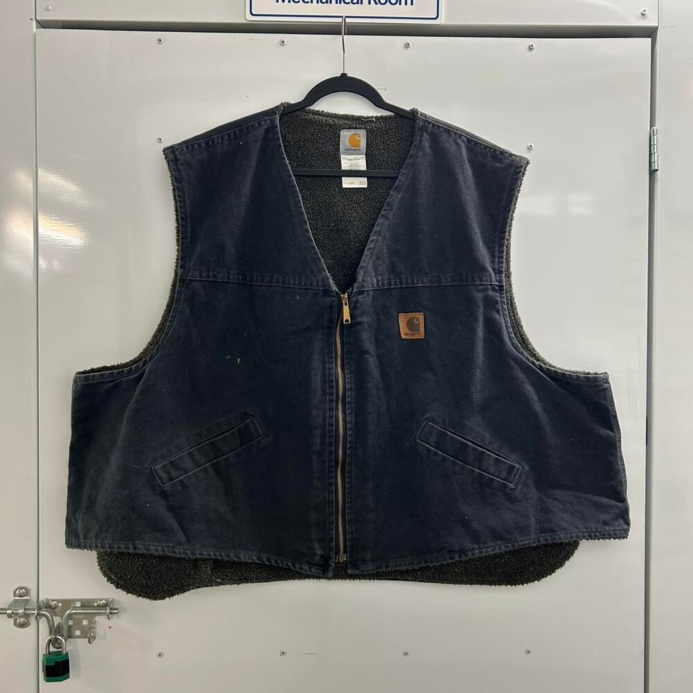 VTG Carhartt black vest